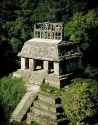 太陽の神殿の眺め